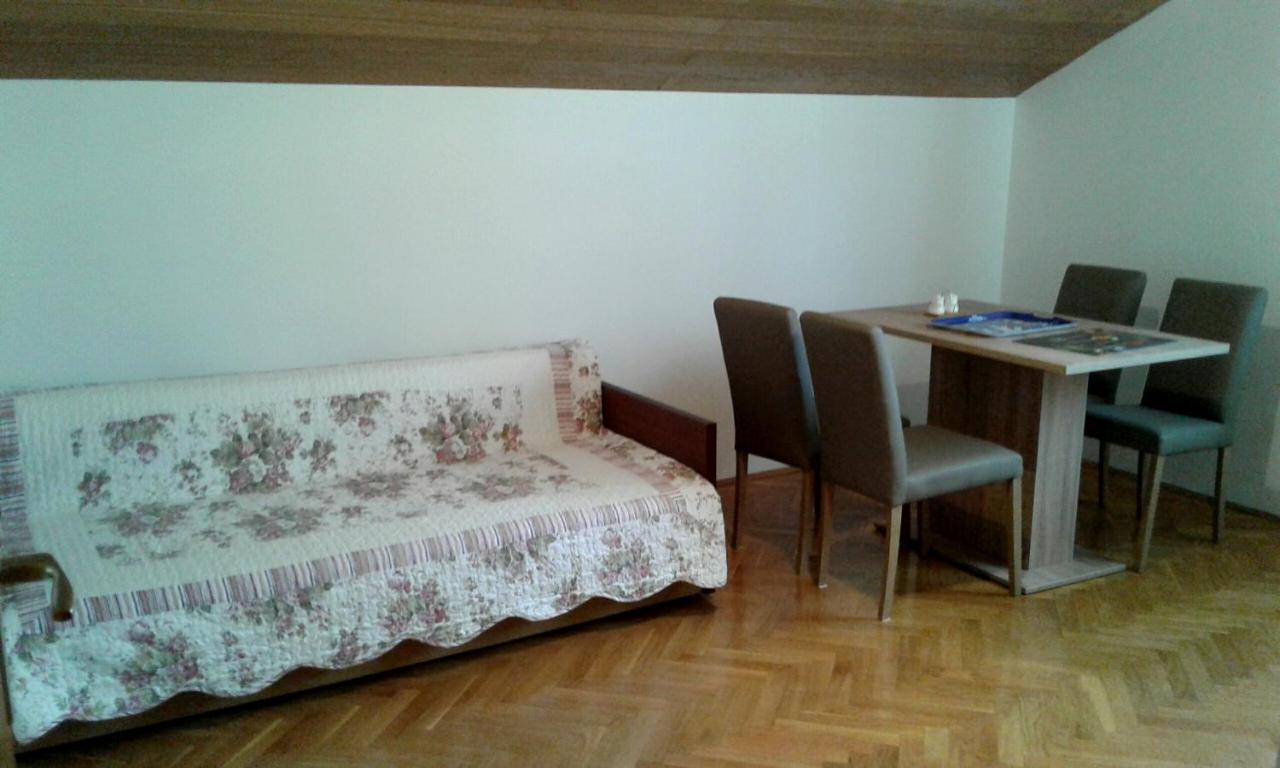 Apartmani Ruzmarin - Seget Donji, Trogir Exterior foto