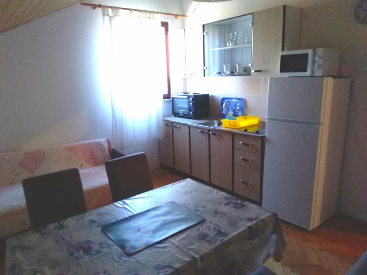 Apartmani Ruzmarin - Seget Donji, Trogir Exterior foto